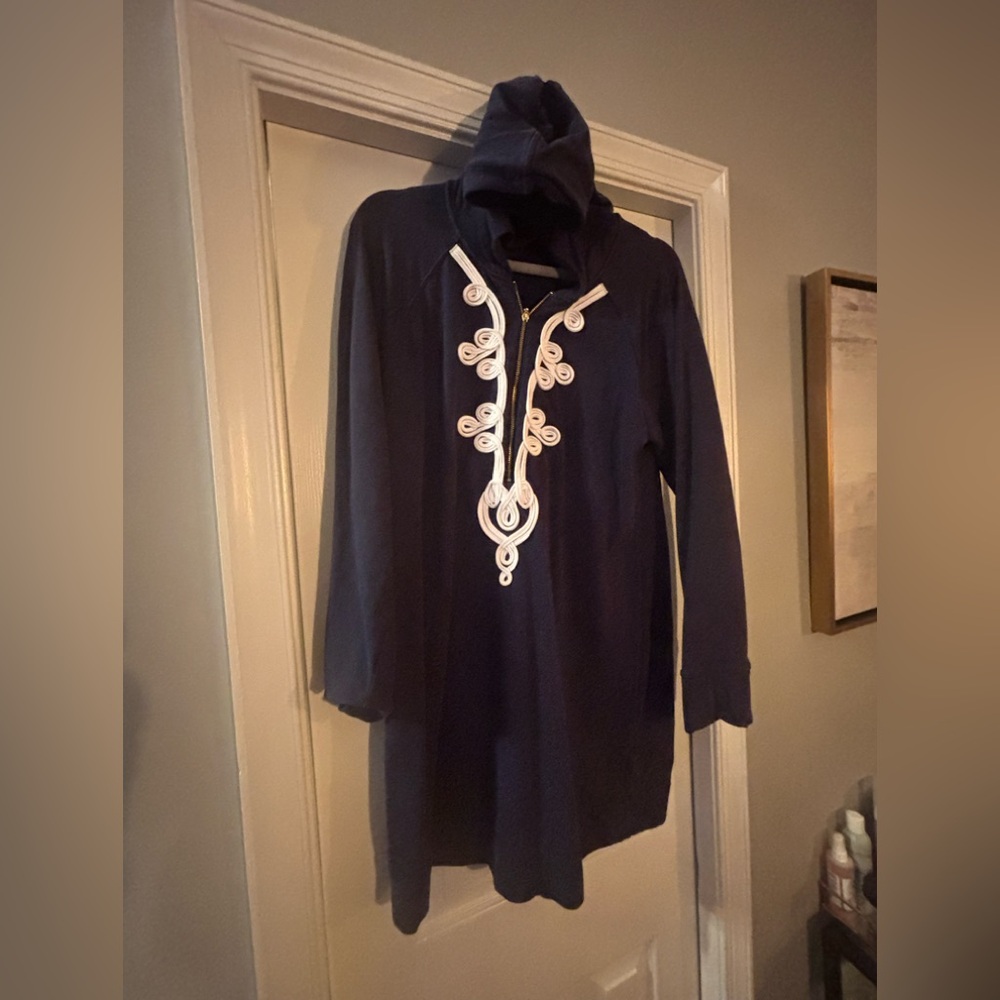 Long sleeve tunic sweatshirt